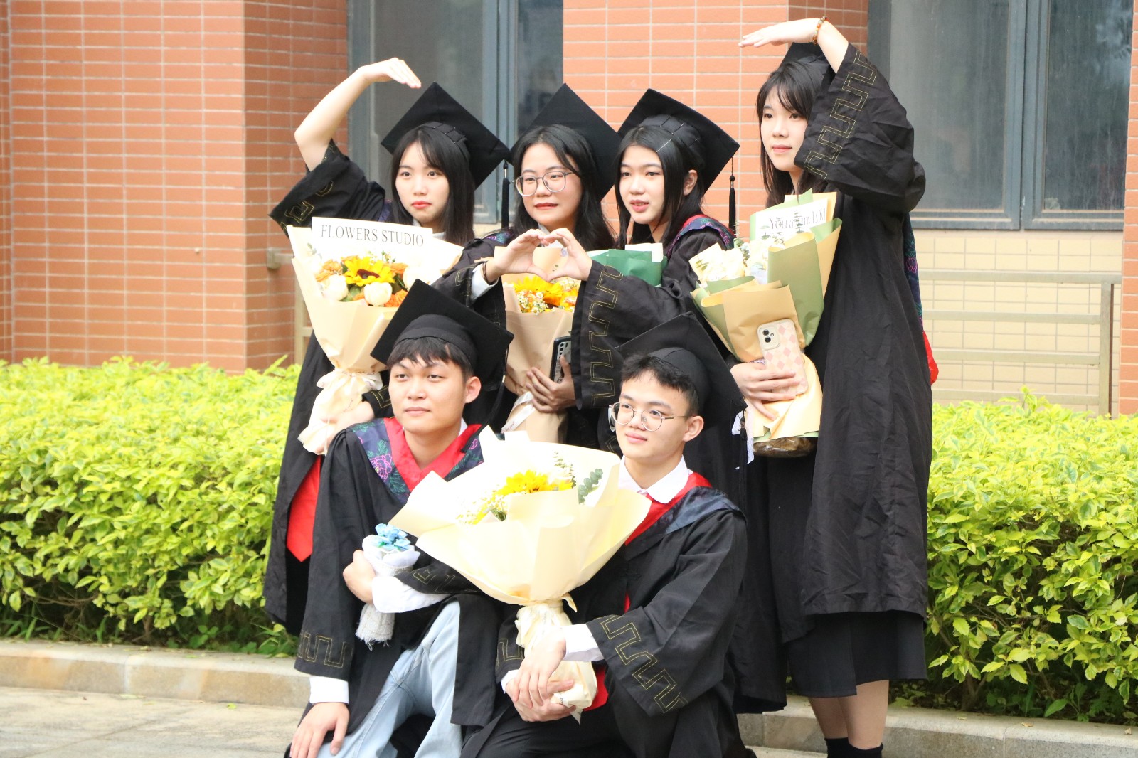 693338bf63506cef2b3c9311ef95fc6.jpg