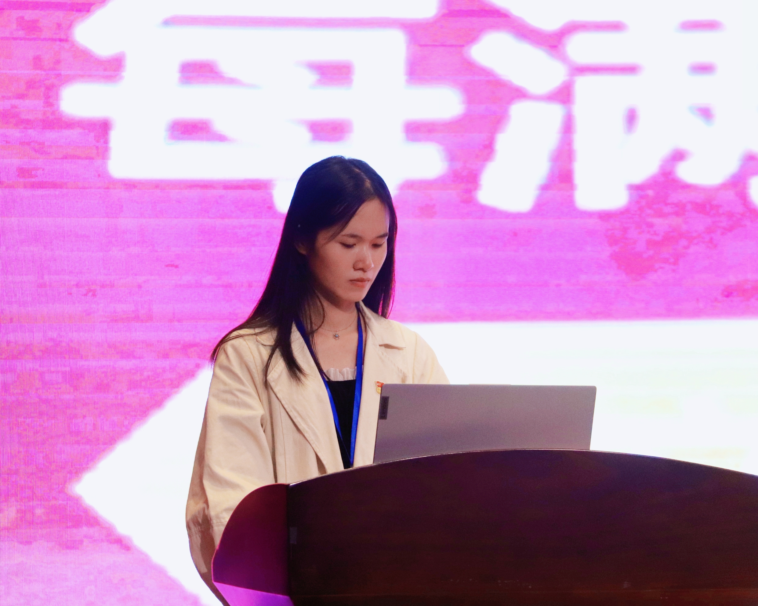5-罗春凤.jpg