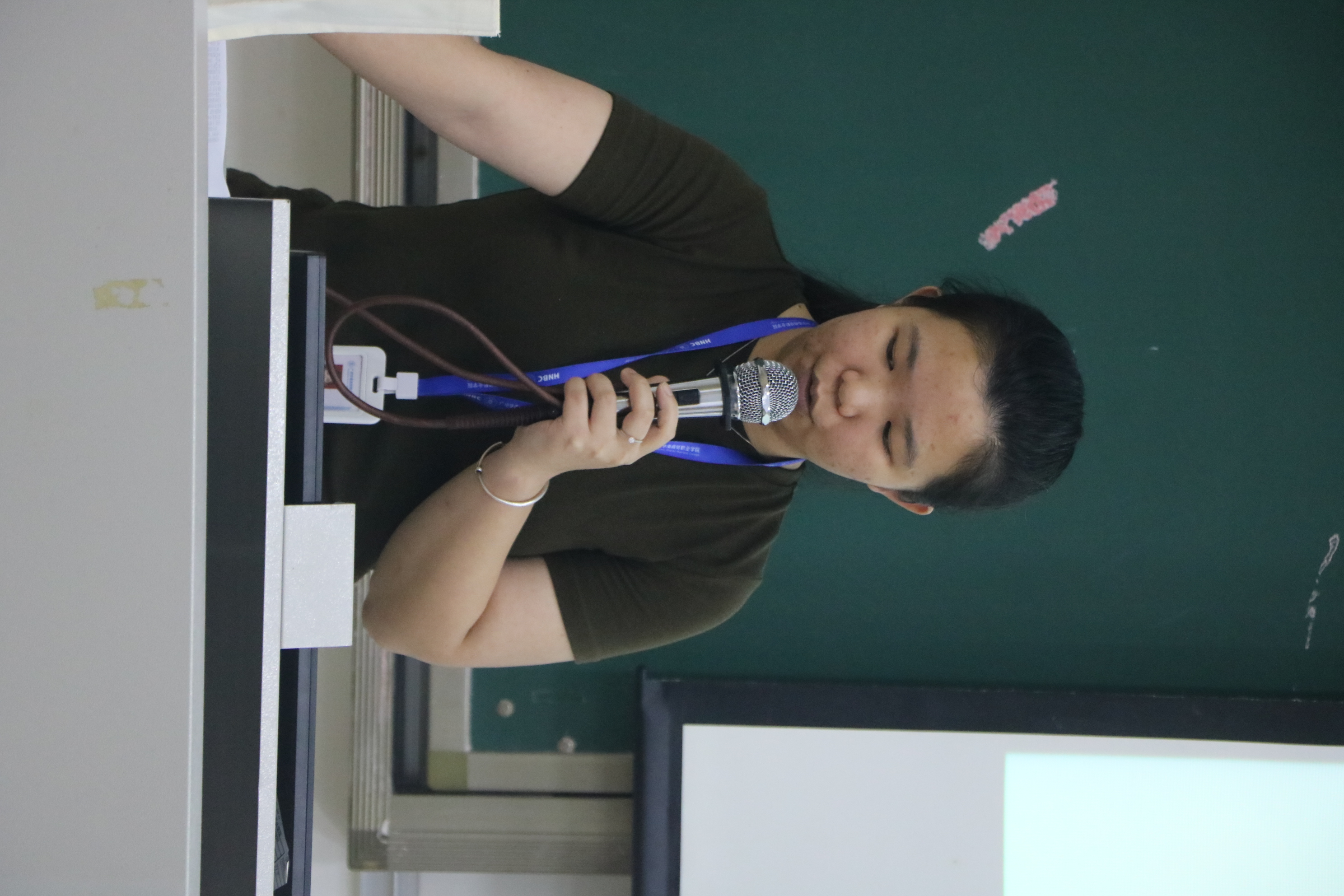 f62d53d444efec4148314892bfbf672.jpg